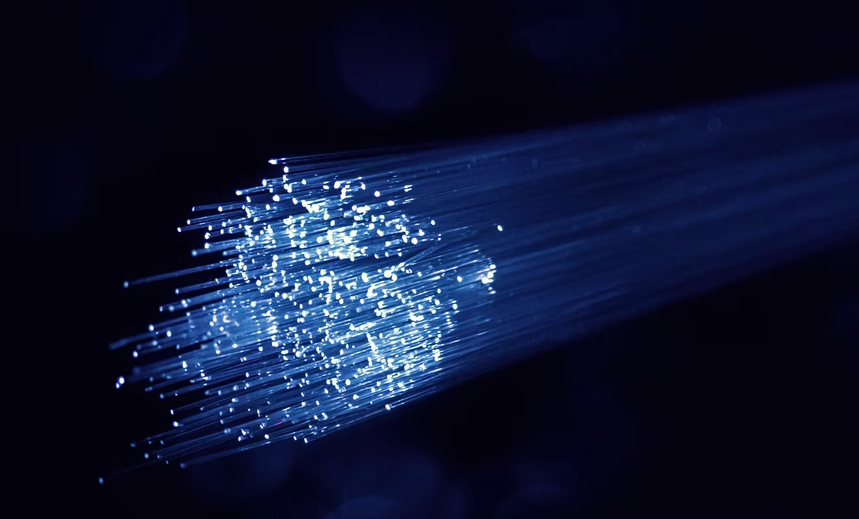 what is fiber internet - fiber optic cables