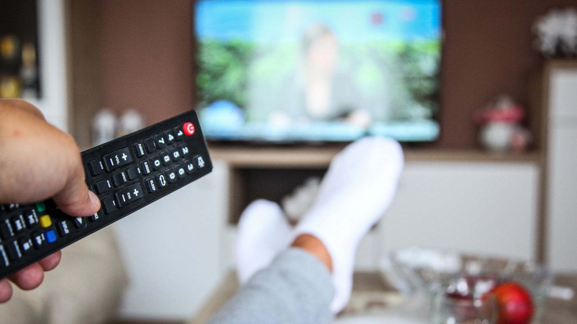 cable vs. streaming - how do they work