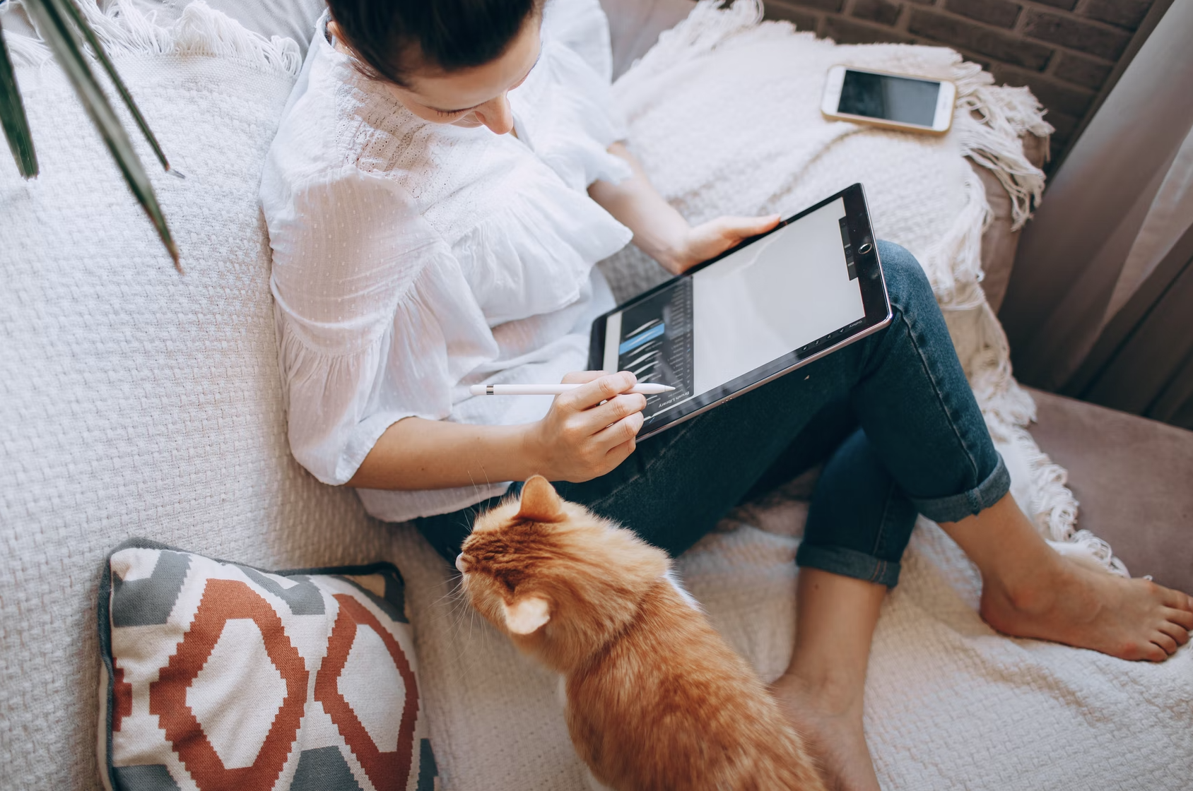 Construction Of A Fiber Network connecting internet to homes